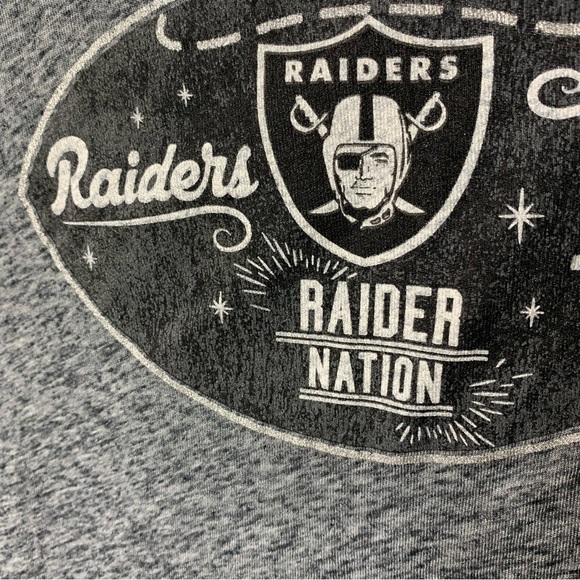 Majestic NFL Las Vegas Raiders Graphic Baseball Style T-Shirt - Picture 3 of 13